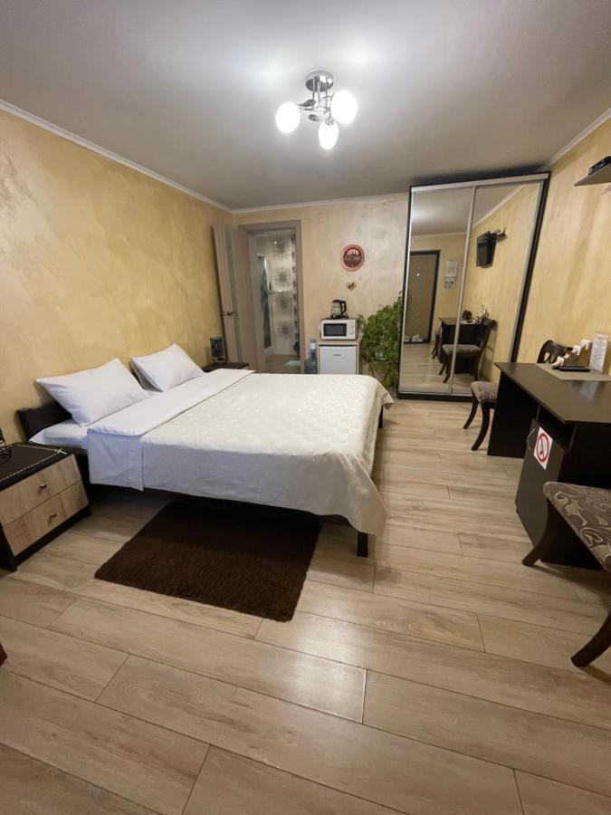 Guest House Sunrise คาเมียเนตส์-โปดิลสกี ภายนอก รูปภาพ